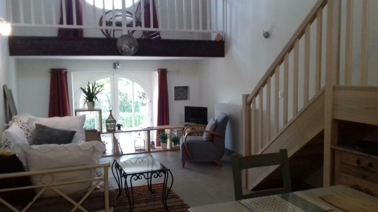 Le Clos - La Chapelle Lombard  Екстер'єр фото