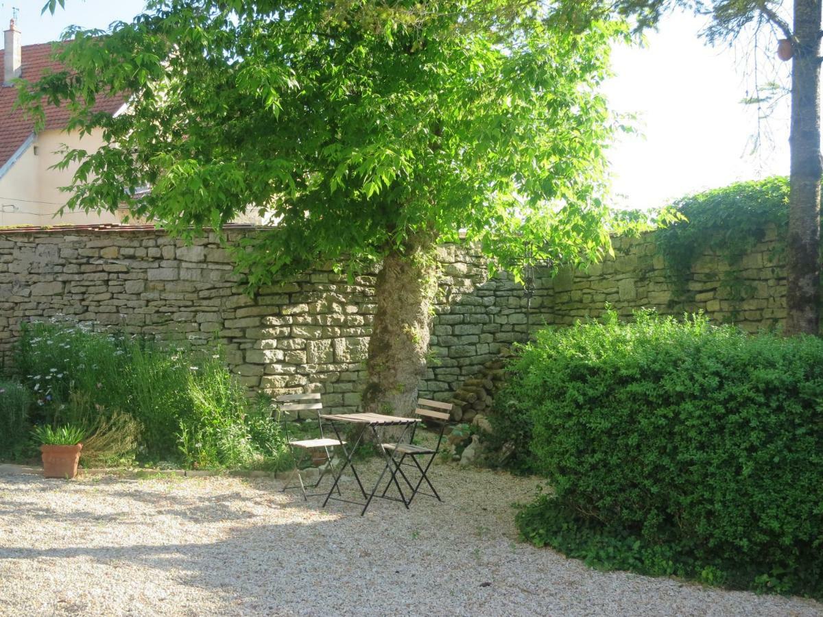 Le Clos - La Chapelle Lombard  Екстер'єр фото